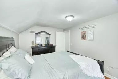 Bedroom - 55 Eastbourne Rd, Irondequoit, NY 14617 photo 7 of 8