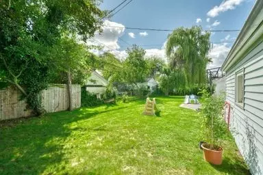 Exterior - 55 Eastbourne Rd, Irondequoit, NY 14617 photo 5 of 6