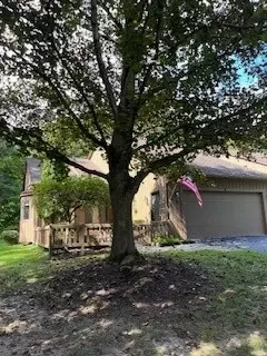 9 Circle Wood Rd, Rochester, NY 14625