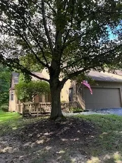 9 Circle Wood Rd, Rochester, NY 14625