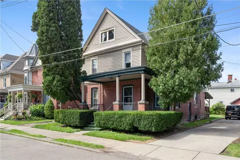 14 Adsit Pl, Hornell, NY 14843