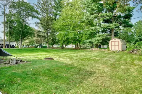 Exterior - 129 Brookview Dr, Irondequoit, NY 14617 photo 1 of 10