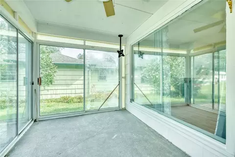 Exterior - 129 Brookview Dr, Irondequoit, NY 14617 photo 6 of 10