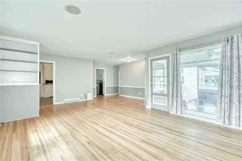 Living - 129 Brookview Dr, Irondequoit, NY 14617 photo 3 of 6