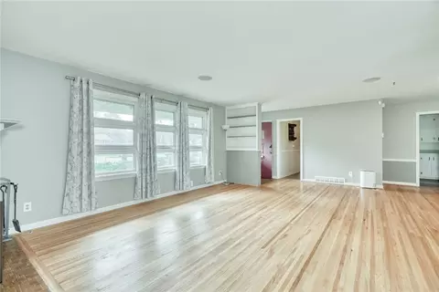Living - 129 Brookview Dr, Irondequoit, NY 14617 photo 4 of 6