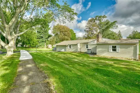 Exterior - 129 Brookview Dr, Irondequoit, NY 14617 photo 11 of 11