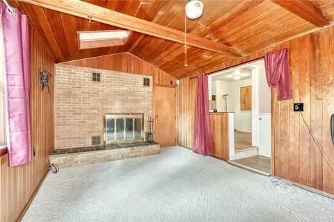 Living - 129 Brookview Dr, Irondequoit, NY 14617 photo 5 of 6