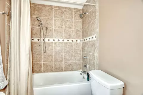 Bath - 129 Brookview Dr, Irondequoit, NY 14617 photo 2 of 4