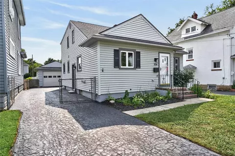 316 W Elm St, East Rochester, NY 14445
