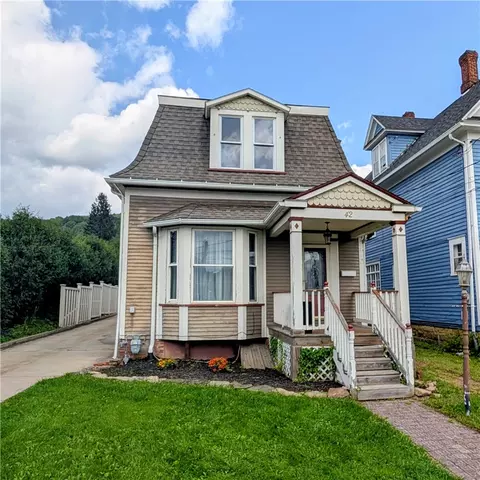 42 School St, Bradford, PA 16701