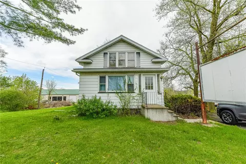 5058 W Ridge Rd, Parma, NY 14559