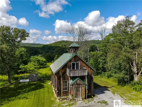 4492 Humphrey Rd, Humphrey, NY 14741