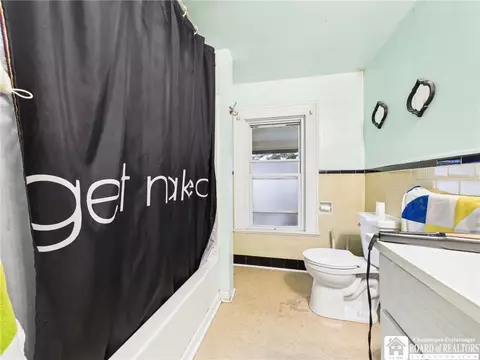 Bath - 947 N Union St, Olean, NY 14760 photo 5 of 5