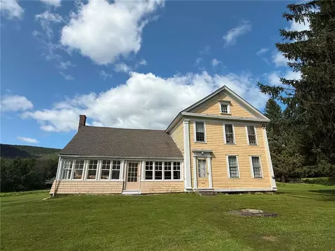 605 Ferris Hill Rd, Roxbury, NY 12474
