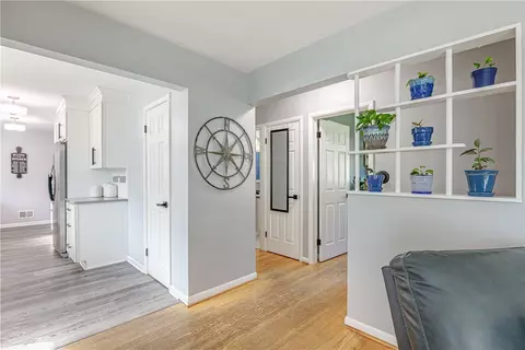 Entry Way - 25 Dorington Rd, Irondequoit, NY 14609 photo 4 of 4