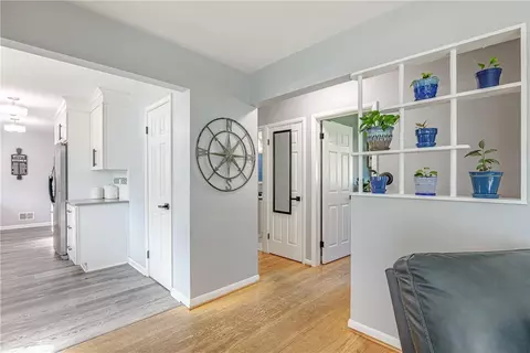 Entry Way - 25 Dorington Rd, Irondequoit, NY 14609 photo 4 of 5