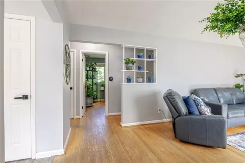 Entry Way - 25 Dorington Rd, Irondequoit, NY 14609 photo 3 of 5