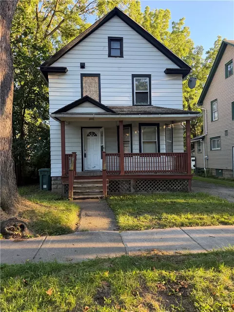 607 Sawyer St, Rochester, NY 14619