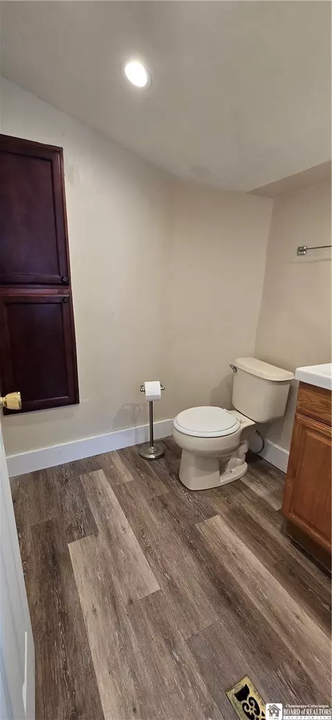 Bath - 1213 Washington St, Olean, NY 14760 photo 2 of 4