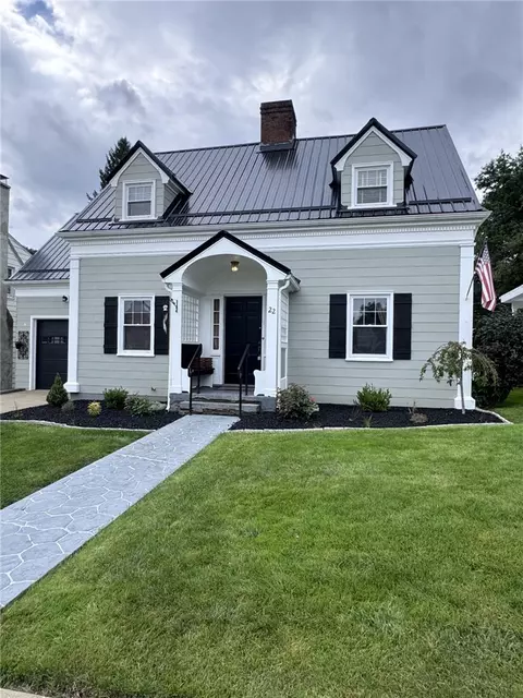 22 Bon Air Ave, Bradford, PA 16701