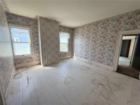 Bedroom - 101 Broad St, Lyons, NY 14489 photo 2 of 5