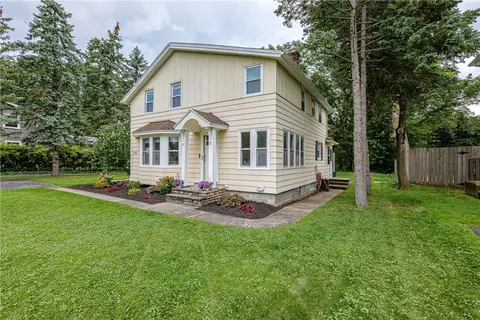 Exterior - 540 Helendale Rd, Irondequoit, NY 14609 photo 3 of 8
