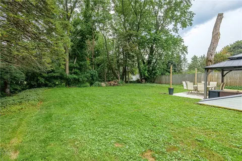 Exterior - 540 Helendale Rd, Irondequoit, NY 14609 photo 6 of 8