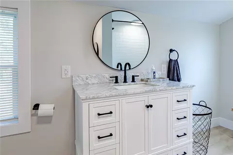 Bath - 540 Helendale Rd, Irondequoit, NY 14609 photo 2 of 3