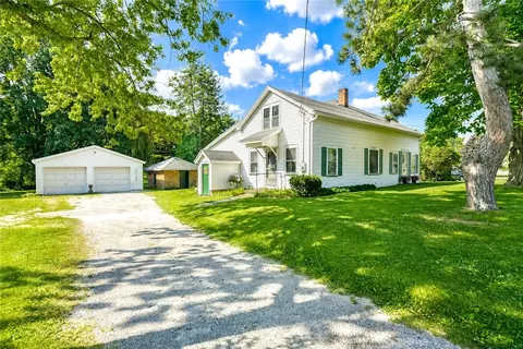 1178 Ridge Rd, Ontario, NY 14519