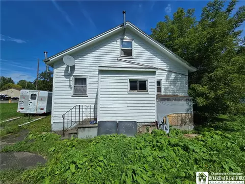 Exterior - 813 W Sullivan St, Olean, NY 14760 photo 4 of 6