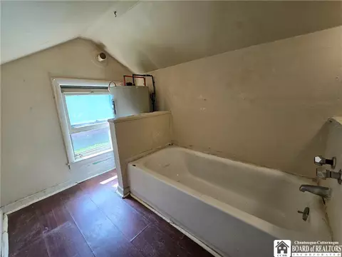 Bath - 813 W Sullivan St, Olean, NY 14760 photo 3 of 4