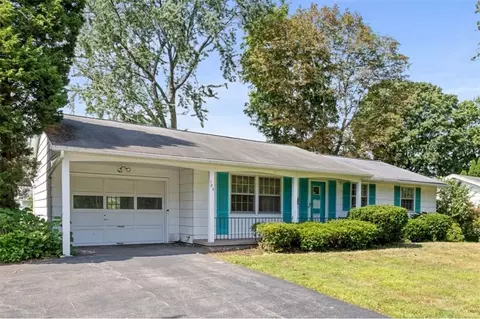185 Jamestown Ter, Greece, NY 14615