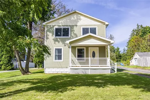 41 Summit St, Perinton, NY 14450
