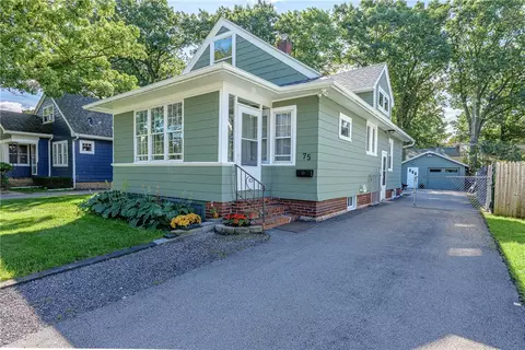 Exterior - 75 Garford Rd, Irondequoit, NY 14622 photo 4 of 12