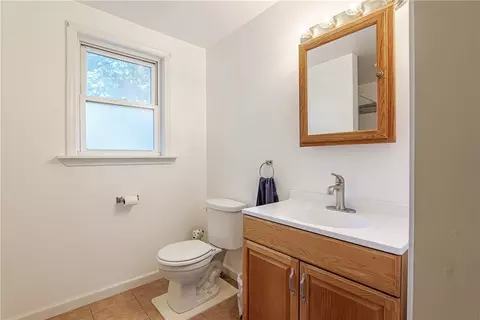 Bath - 75 Garford Rd, Irondequoit, NY 14622 photo 4 of 5