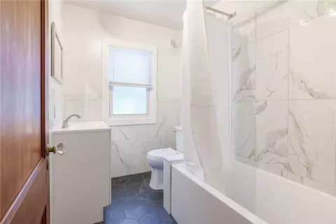 Bath - 75 Garford Rd, Irondequoit, NY 14622 photo 1 of 5