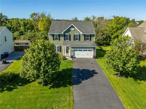 5192 Overlook Ln, Canandaigua, NY 14424