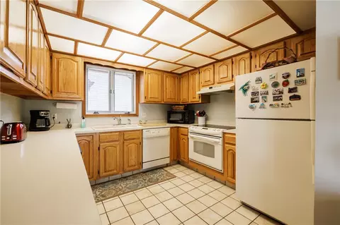 Kitchen - 1186 Ridge Crest Dr, Victor, NY 14564 photo 1 of 2