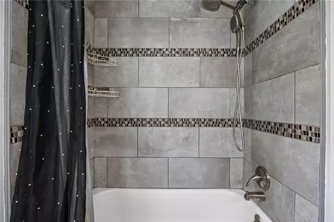 Bath - 450 Eileen Dr, Greece, NY 14616 photo 3 of 3