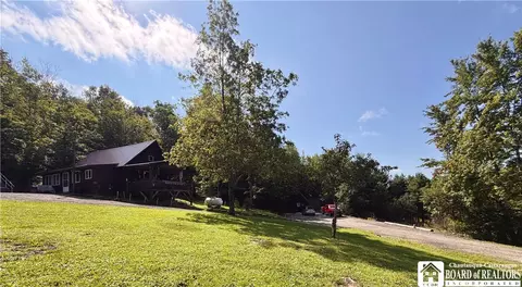 3150 Degroff Rd, Hinsdale, NY 14743 photo 4