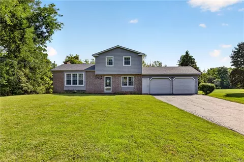 756 Gillett Rd, Ogden, NY 14624