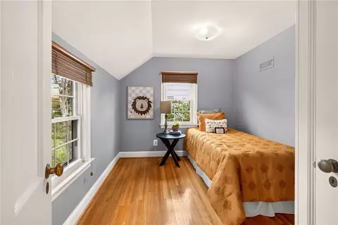 Bedroom - 68 Biltmore Dr, Irondequoit, NY 14617 photo 7 of 9