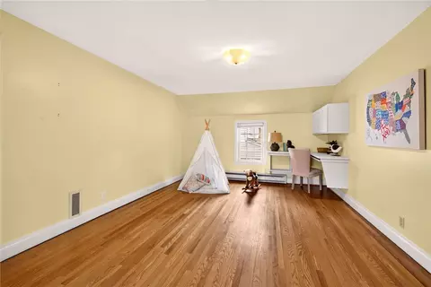 Bedroom - 68 Biltmore Dr, Irondequoit, NY 14617 photo 3 of 9