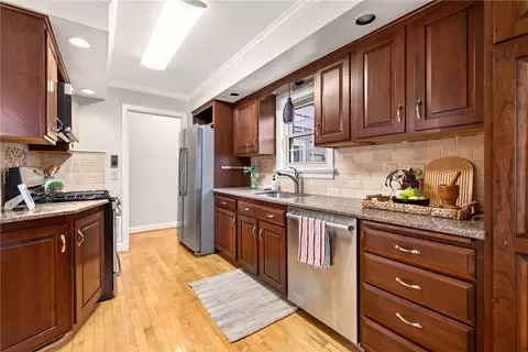 Kitchen - 68 Biltmore Dr, Irondequoit, NY 14617 photo 2 of 2