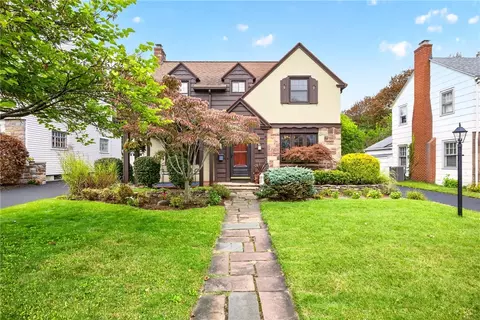 68 Biltmore Dr, Irondequoit, NY 14617
