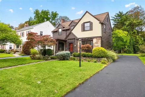 Exterior - 68 Biltmore Dr, Irondequoit, NY 14617 photo 4 of 6