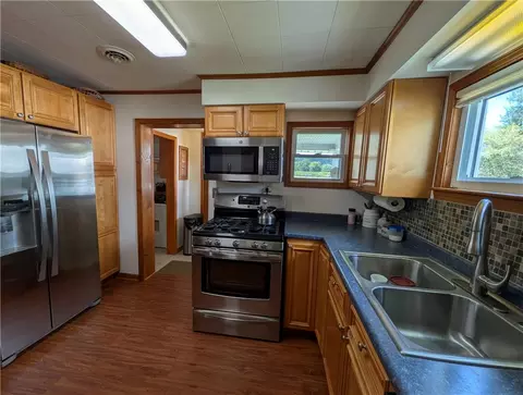 Kitchen - 135 Main St, Eldred, PA 16731 photo 2 of 3