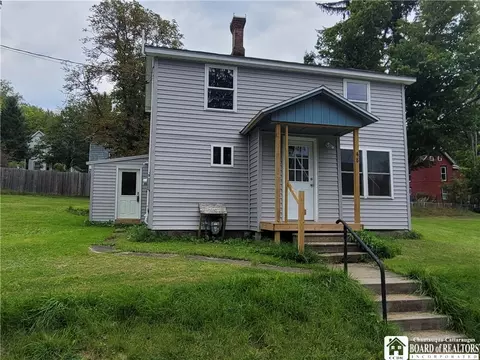 48 Eagle St, Jamestown, NY 14701