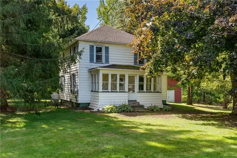 4749 Herendeen Rd, Shortsville, NY 14548