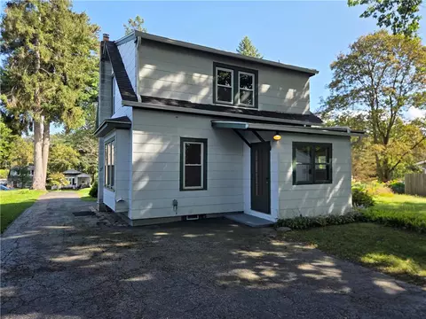 Exterior - 68 Clearview Rd, Greece, NY 14616 photo 4 of 4